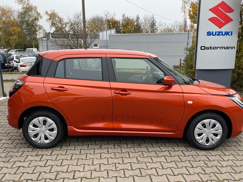 Orange Neu 2024 Suzuki Swift Club Limousine | 19.200 € - Bild 1/4