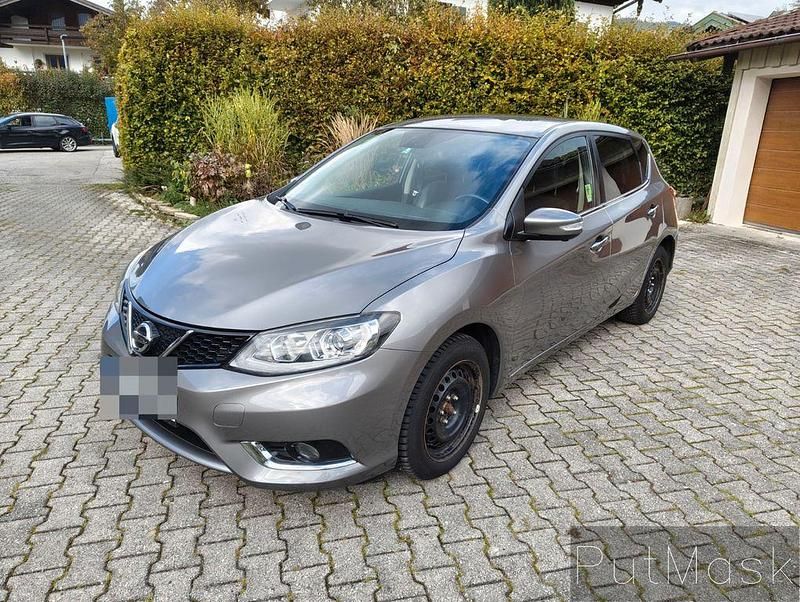 Grau Gebraucht 2016 Nissan Pulsar N-Connecta Limousine | 7.000 € (Guter Preis) - Bild 1/4