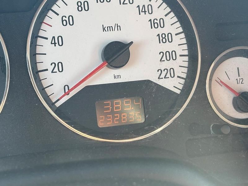 Gebraucht Opel Astra 125 PS (91 kW) 2002 Blau Kleinwagen