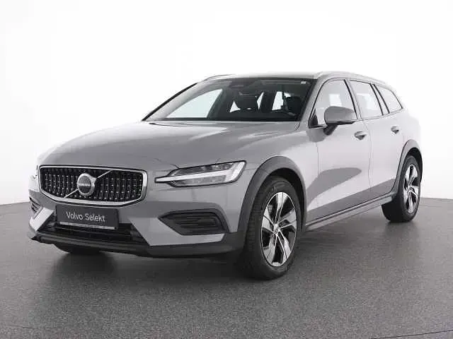 Gebraucht Volvo V60 CC 145 PS (106 kW) 2024 Kombi