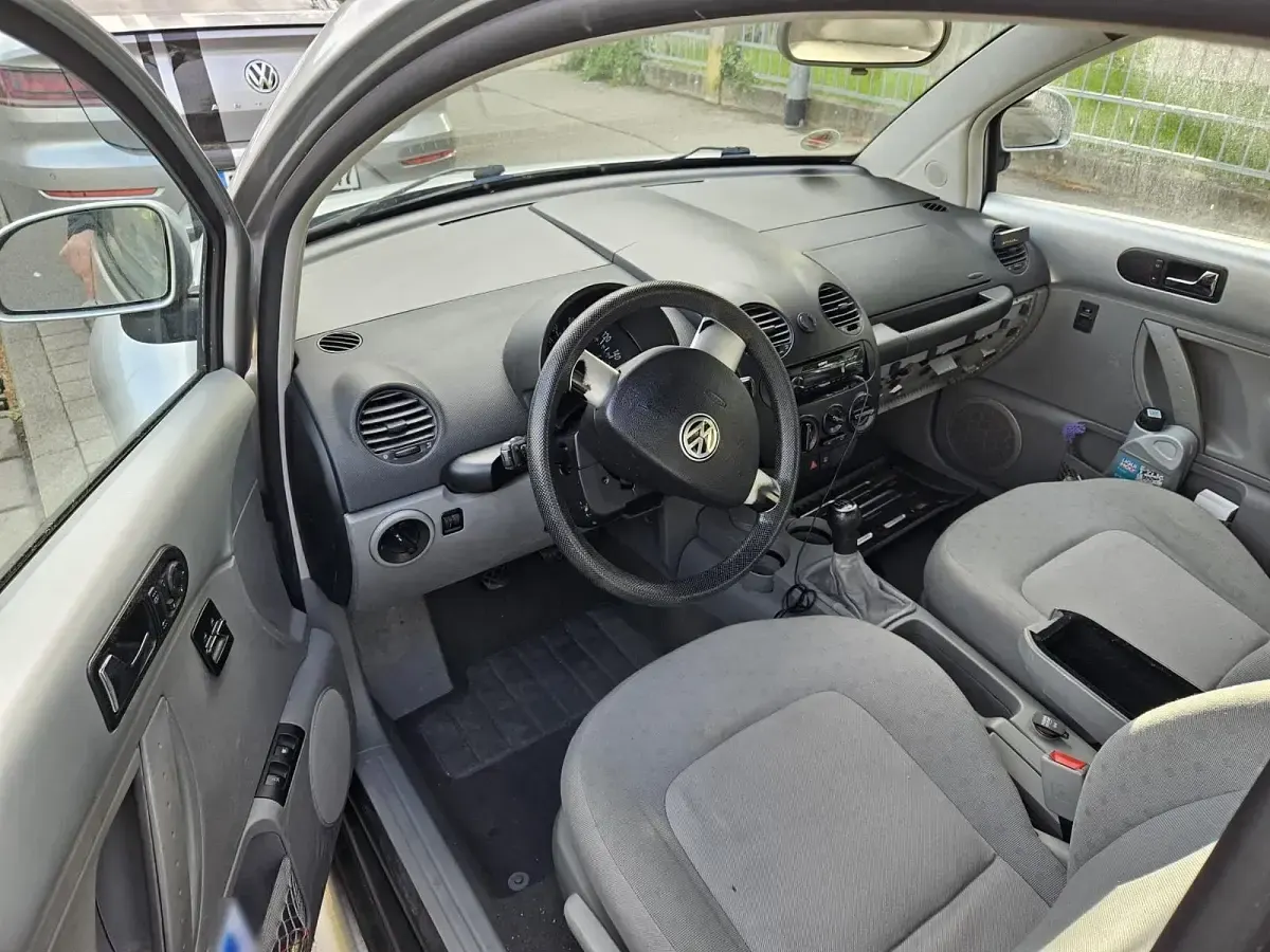 Gebraucht VW New Beetle 116 PS (85 kW) 1998 Silber Kleinwagen