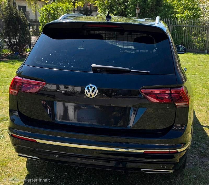Gebraucht VW Tiguan Allspace R-line 240 PS (176 kW) 2019 Schwarz SUV