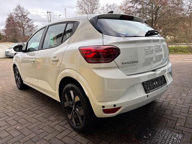 Gebraucht Dacia Sandero Journey 91 PS (66 kW) 2025 Weiß Limousine