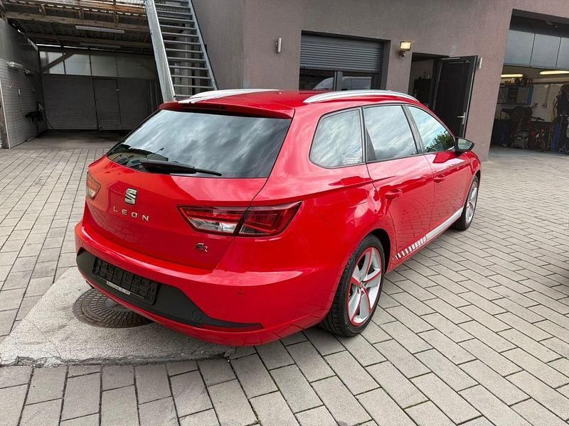 Second-hand Seat Leon ST FR 184 CP (135 kW) 2014 Roșu Break