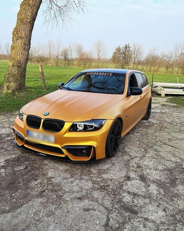 Usata BMW 330 Performance 450 CV (330 kW) 2009 Oro Station wagon