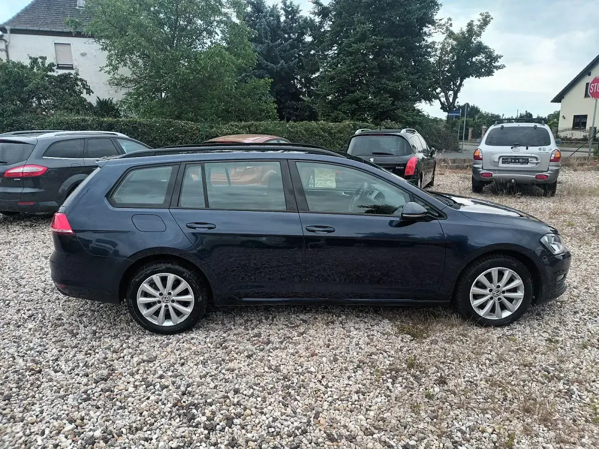 Gebraucht VW Golf VII Trendline 110 PS (80 kW) 2014 Blau Kombi