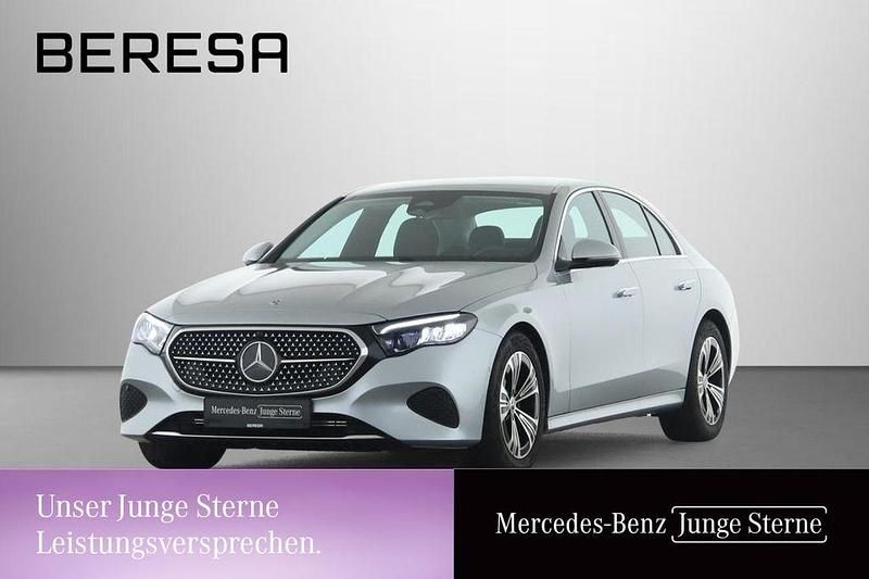 Silber Gebraucht 2024 Mercedes E200 Avantgarde Limousine | 44.950 € (Superpreis) - Bild 1/3