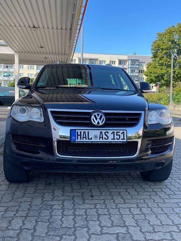 Schwarz Gebraucht 2009 VW Touareg Individual SUV | 8.499 € (Fairer Preis) - Bild 1/4