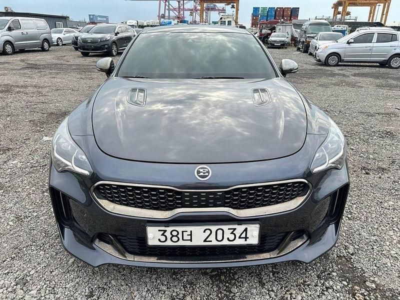Second-hand Kia Stinger 256 CP (188 kW) 2018 Gri Hatchback