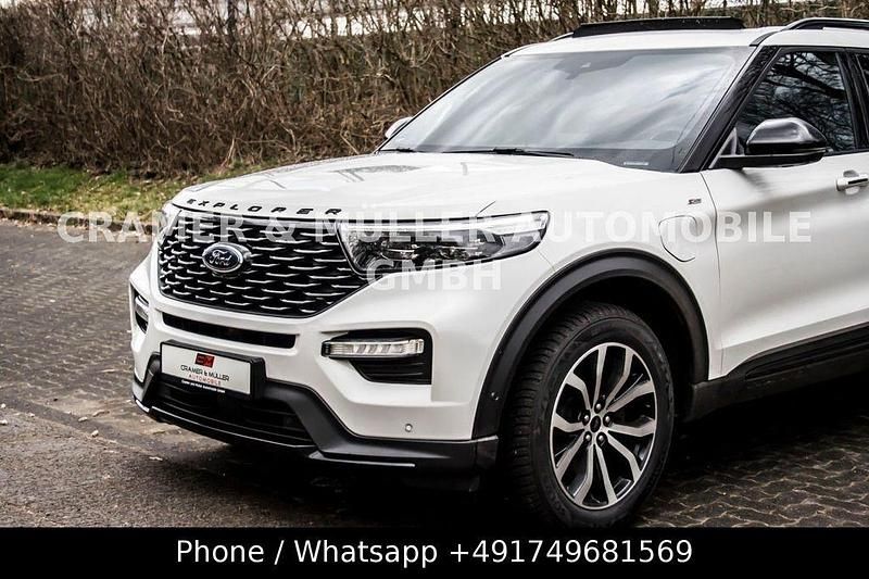 Używany Ford Explorer ST-Line 363 KM (266 kW) 2021 Biały SUV