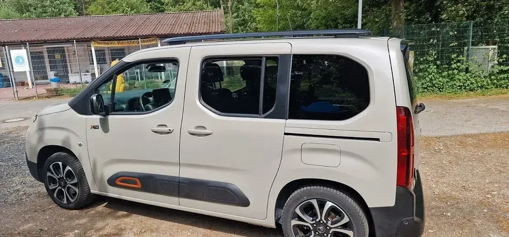 Gebraucht Citroën Berlingo PureTech 131 PS (96 kW) 2021 Beige Van / Kleinbus
