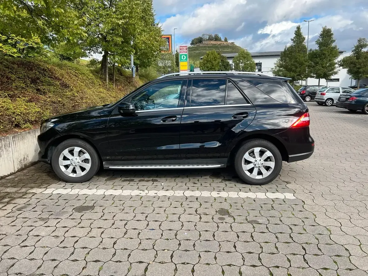 Gebraucht Mercedes ML350 258 PS (189 kW) 2014 Schwarz SUV
