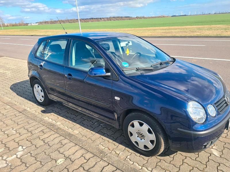 Gebraucht VW Polo 60 PS (44 kW) 2004 Blau Kleinwagen