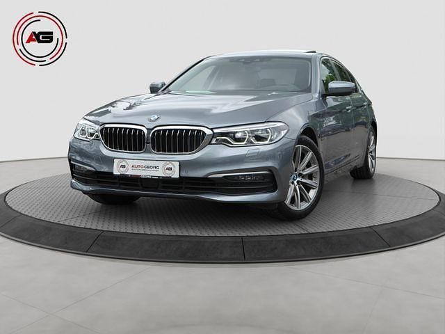 Blau Gebraucht 2018 BMW 530e Sport Line Limousine | 27.980 € (Guter Preis) - Bild 1/4
