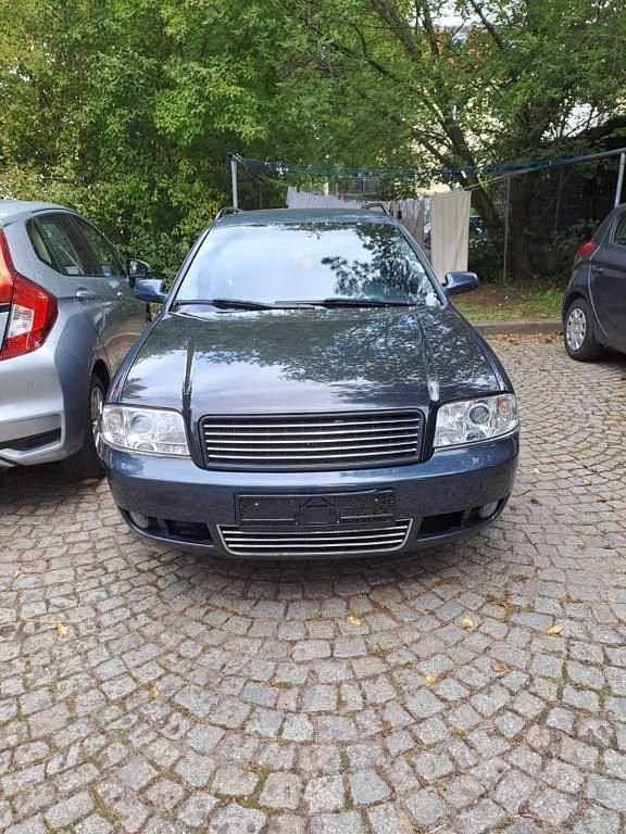 Blau Gebraucht 2002 Audi A6 Kombi | 1.300 € (Superpreis) - Bild 1/4
