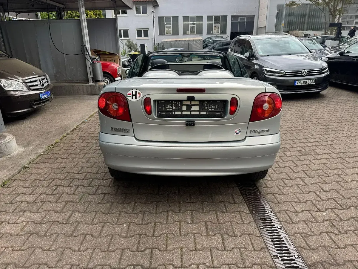 Gebraucht Renault Mégane Cabriolet 107 PS (78 kW) 2002 Silber Cabrio
