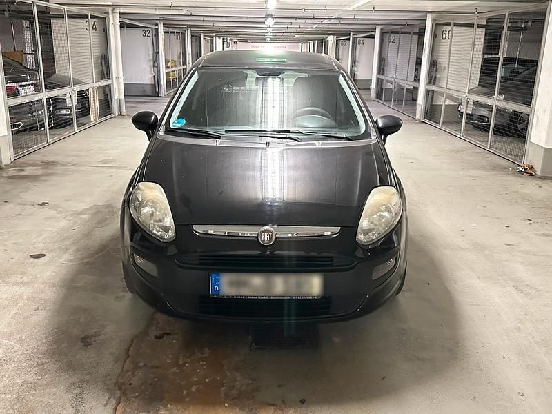 Schwarz Gebraucht 2010 Fiat Punto Kleinwagen | 1.250 € (Fairer Preis) - Bild 1/4