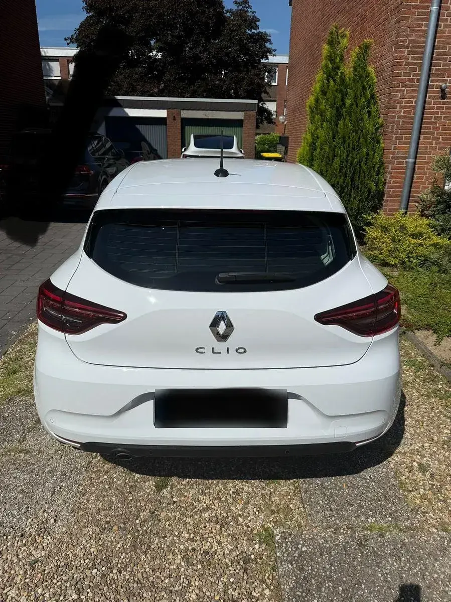 Gebraucht Renault Clio V Experience 101 PS (74 kW) 2021 Weiß Kleinwagen