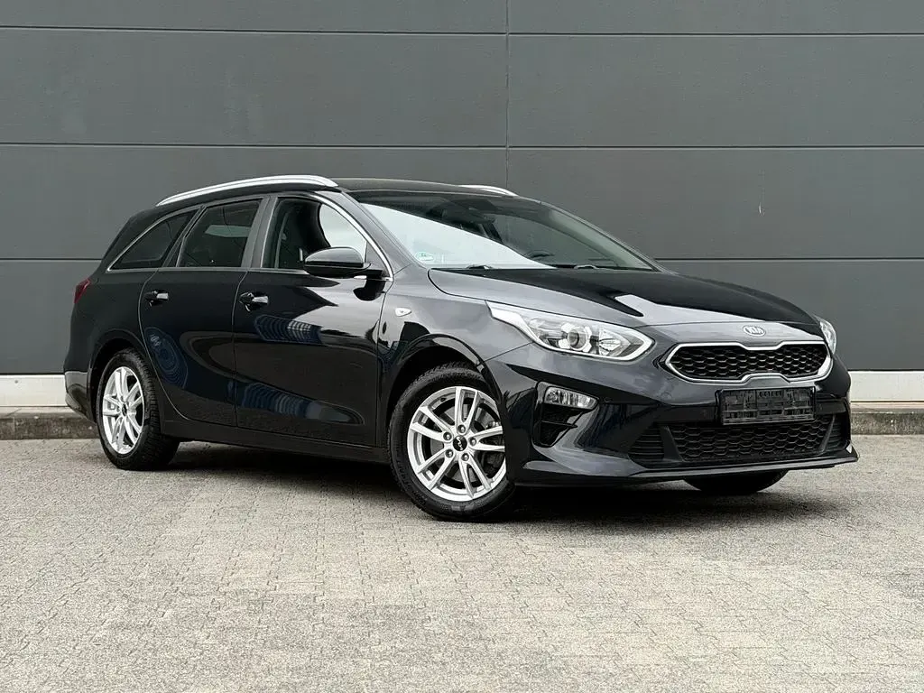 Gebraucht Kia Ceed Sportswagon Vision 160 PS (117 kW) 2021 Schwarz Kombi
