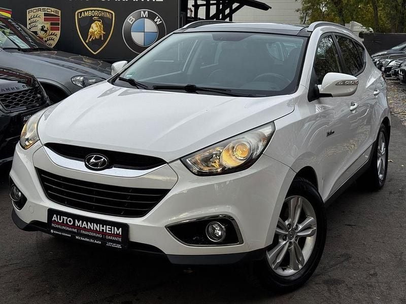 Weiß Gebraucht 2012 Hyundai ix35 Style SUV | 6.999 € (Guter Preis) - Bild 1/4