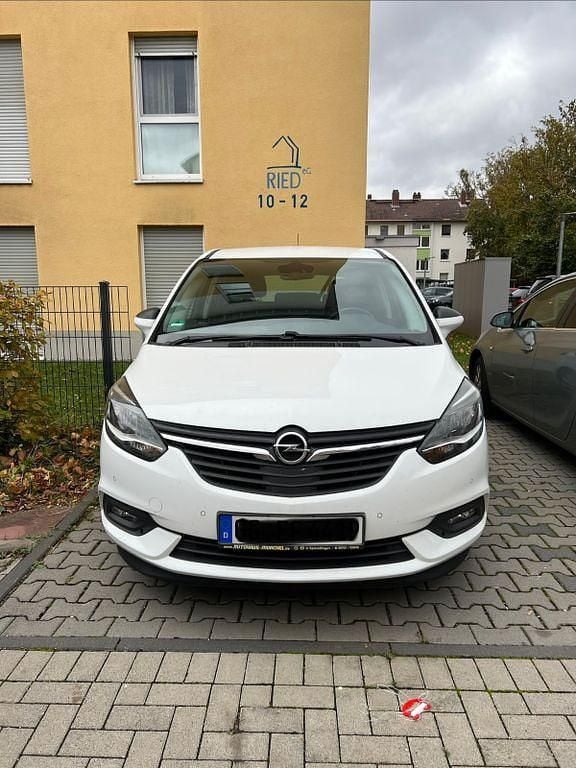Weiß Gebraucht 2018 Opel Zafira Tourer Active Van / Kleinbus | 11.500 € (Guter Preis) - Bild 1/4