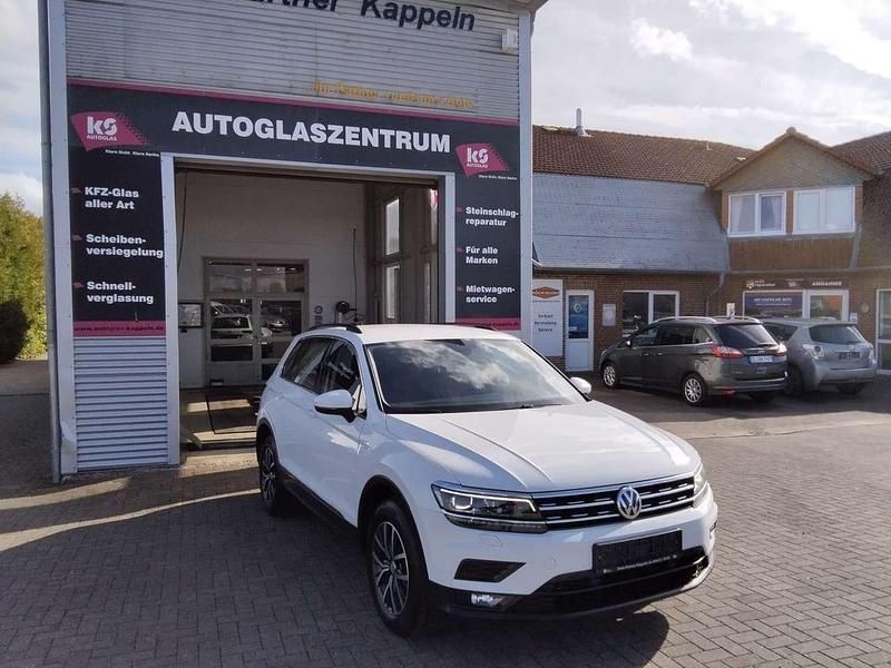 Weiß Gebraucht 2019 VW Tiguan Comfortline SUV | 24.999 € (Fairer Preis) - Bild 1/4