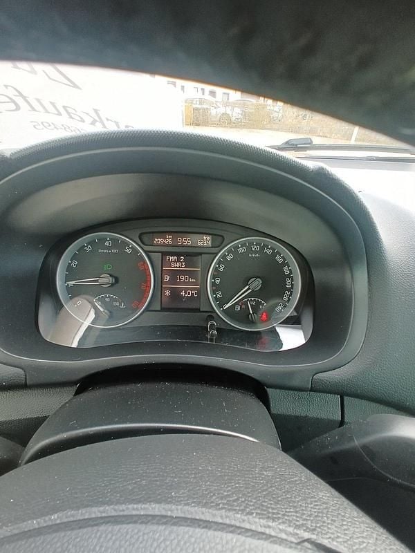 Gebraucht Skoda Roomster 110 PS (80 kW) 2010 Rot Van / Kleinbus