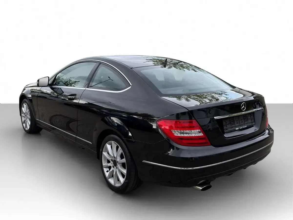 Gebraucht Mercedes C250 204 PS (150 kW) 2012 Schwarz Coupé