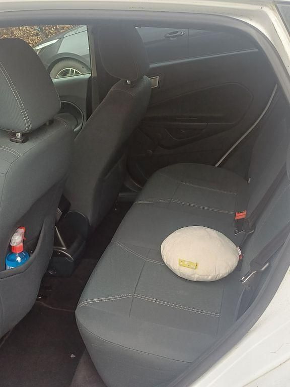 Gebraucht Ford Fiesta Titanium 82 PS (60 kW) 2012 Weiß Kleinwagen