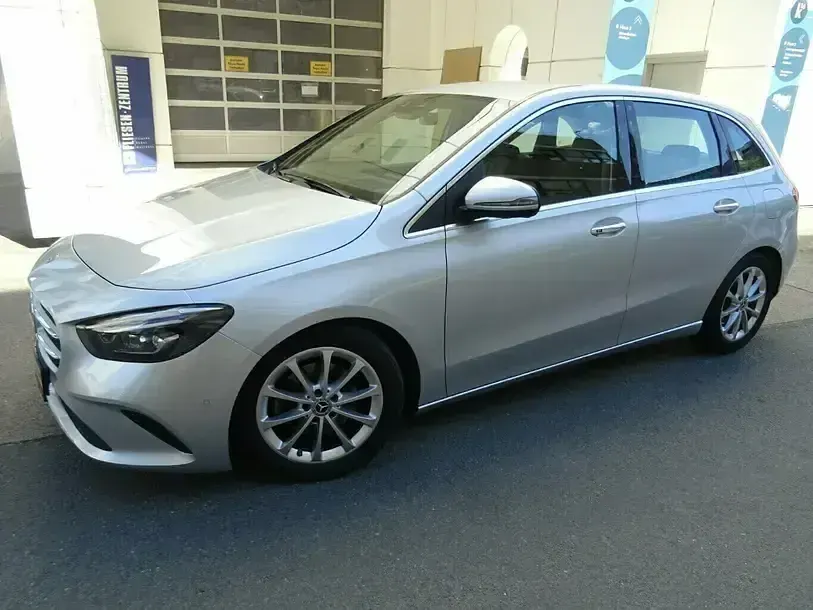 Gebraucht Mercedes B200 150 PS (110 kW) 2019 Silber Kleinwagen