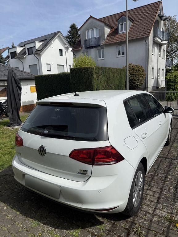 Gebraucht VW Golf VII Trendline 86 PS (63 kW) 2014 Weiß Limousine