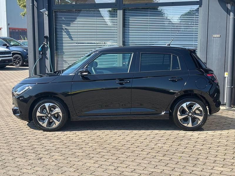 Gebraucht Suzuki Swift Comfort+ 83 PS (61 kW) 2025 Schwarz Kleinwagen