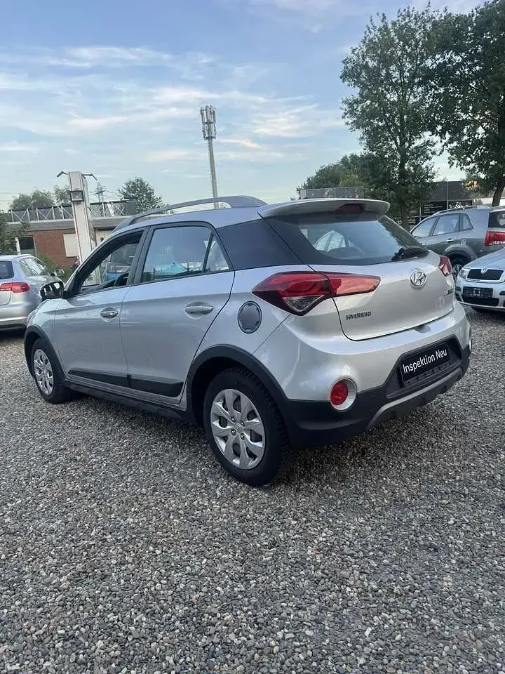 Gebraucht Hyundai i20 Passion 101 PS (74 kW) 2018 Suv Kleinwagen