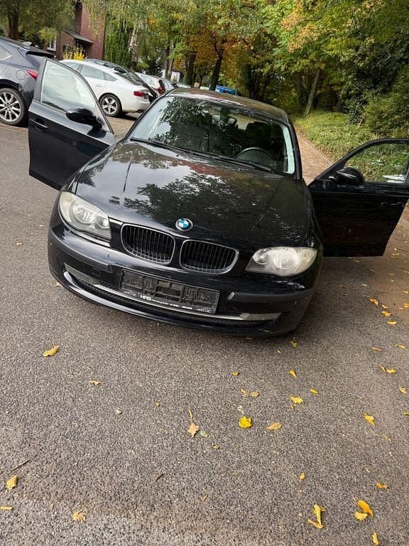 Schwarz Gebraucht 2008 BMW 116 Kleinwagen | 2.900 € (Fairer Preis) - Bild 1/4