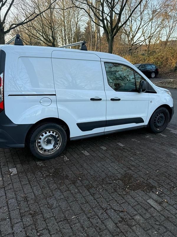 Second-hand Ford Transit Connect 102 CP (75 kW) 2017 Alb Monovolum