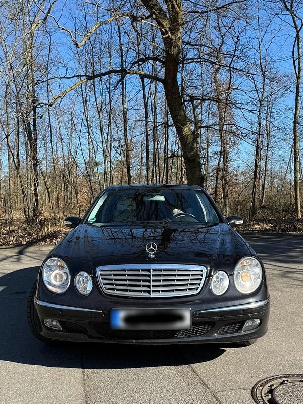 Gebraucht Mercedes E220 150 PS (110 kW) 2006 Schwarz Limousine