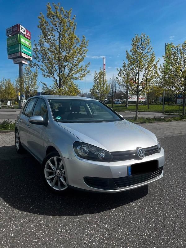 Gebraucht VW Golf VI 80 PS (58 kW) 2010 Silber Kleinwagen