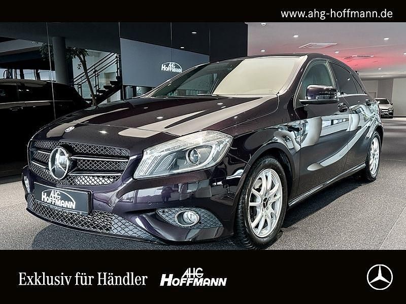 Gebraucht Mercedes A180 121 PS (88 kW) 2015 Violett Limousine