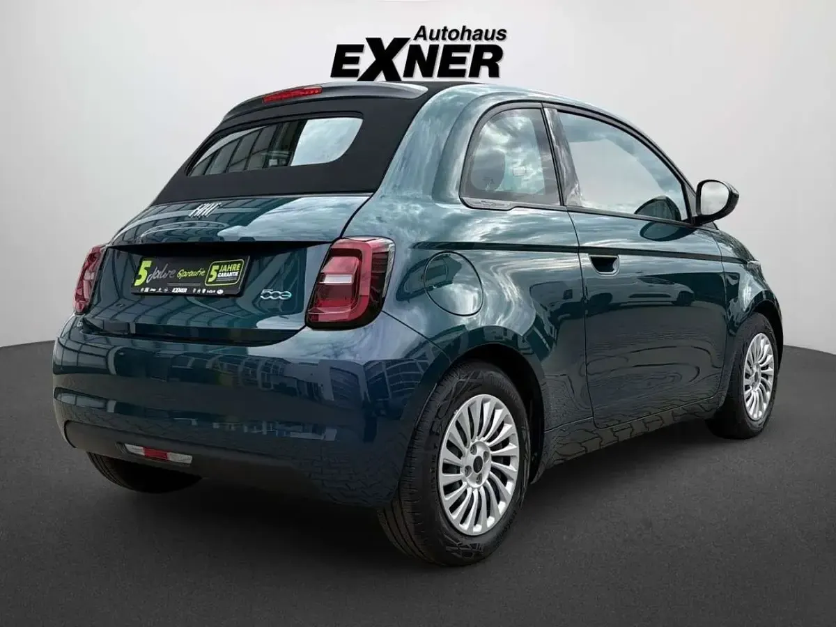 Gebraucht Fiat 500e 86 kW (118 PS) 2023 Ozean grün Cabrio