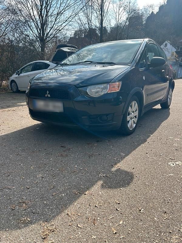 Gebraucht Mitsubishi Colt 75 PS (55 kW) 2011 Blau Kleinwagen