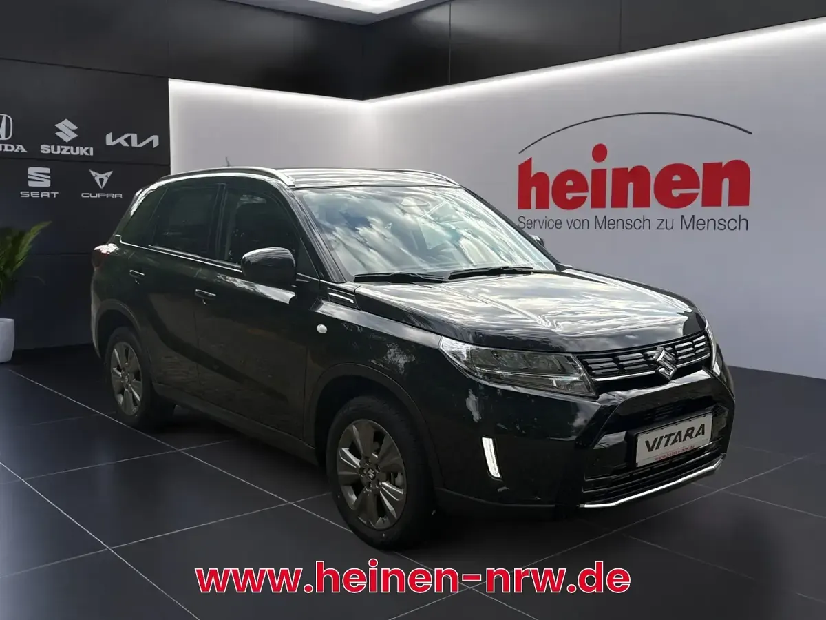 Gebraucht Suzuki Vitara Comfort 110 PS (80 kW) 2026 Schwarz SUV