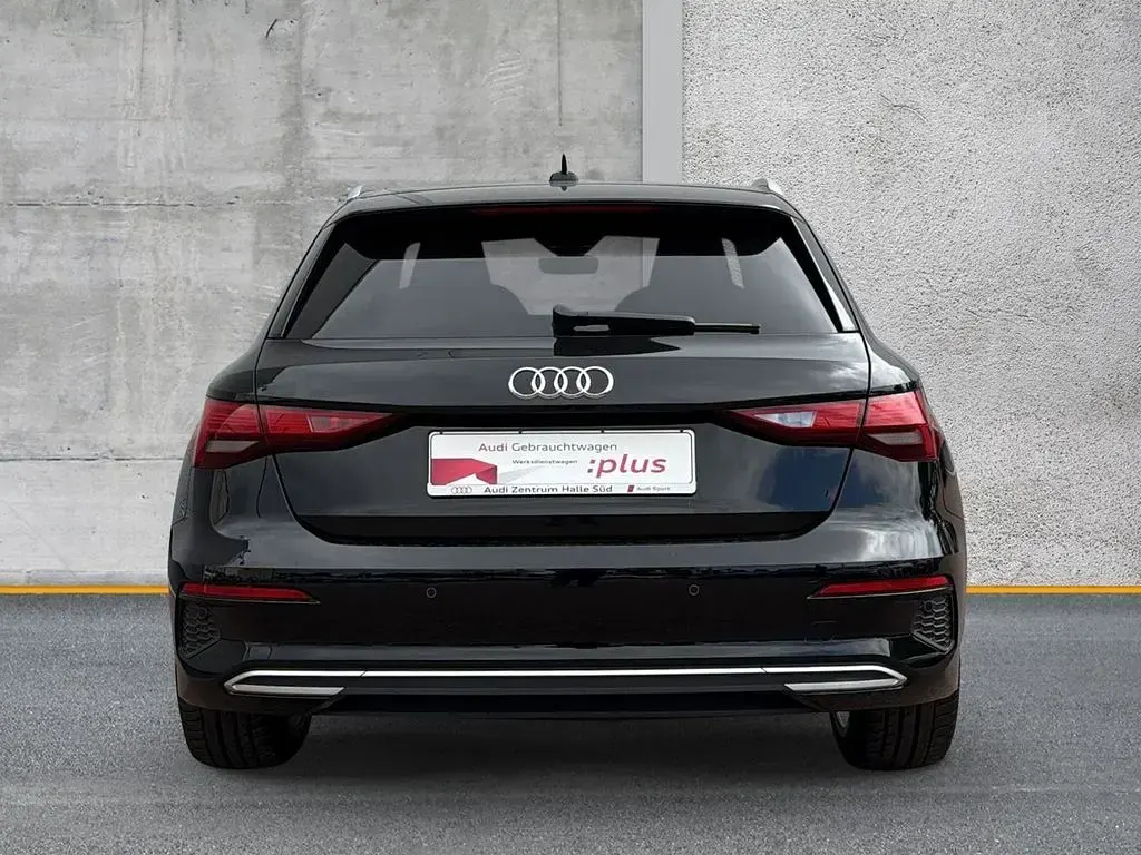 Gebraucht Audi A3 Advanced 110 PS (80 kW) 2023 Schwarz Limousine