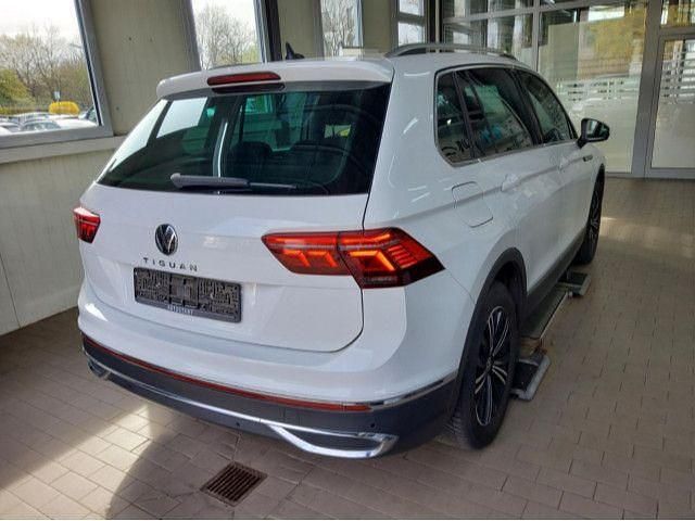 Gebraucht VW Tiguan Elegance 150 PS (110 kW) 2023 Pure white SUV