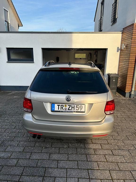 Gebraucht VW Golf VII Match 122 PS (89 kW) 2012 Andere farben Kombi