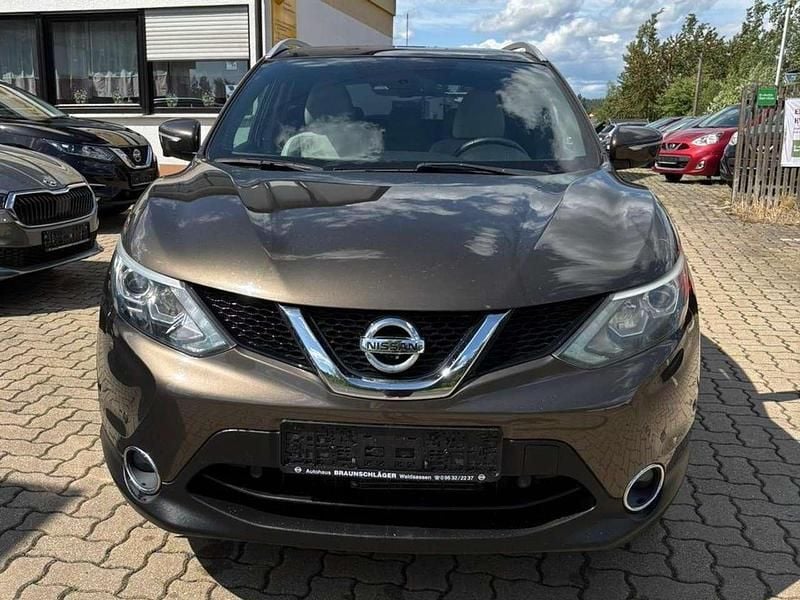 Bronze metallic Gebraucht 2014 Nissan Qashqai Tekna SUV | 11.700 € (Guter Preis) - Bild 1/4