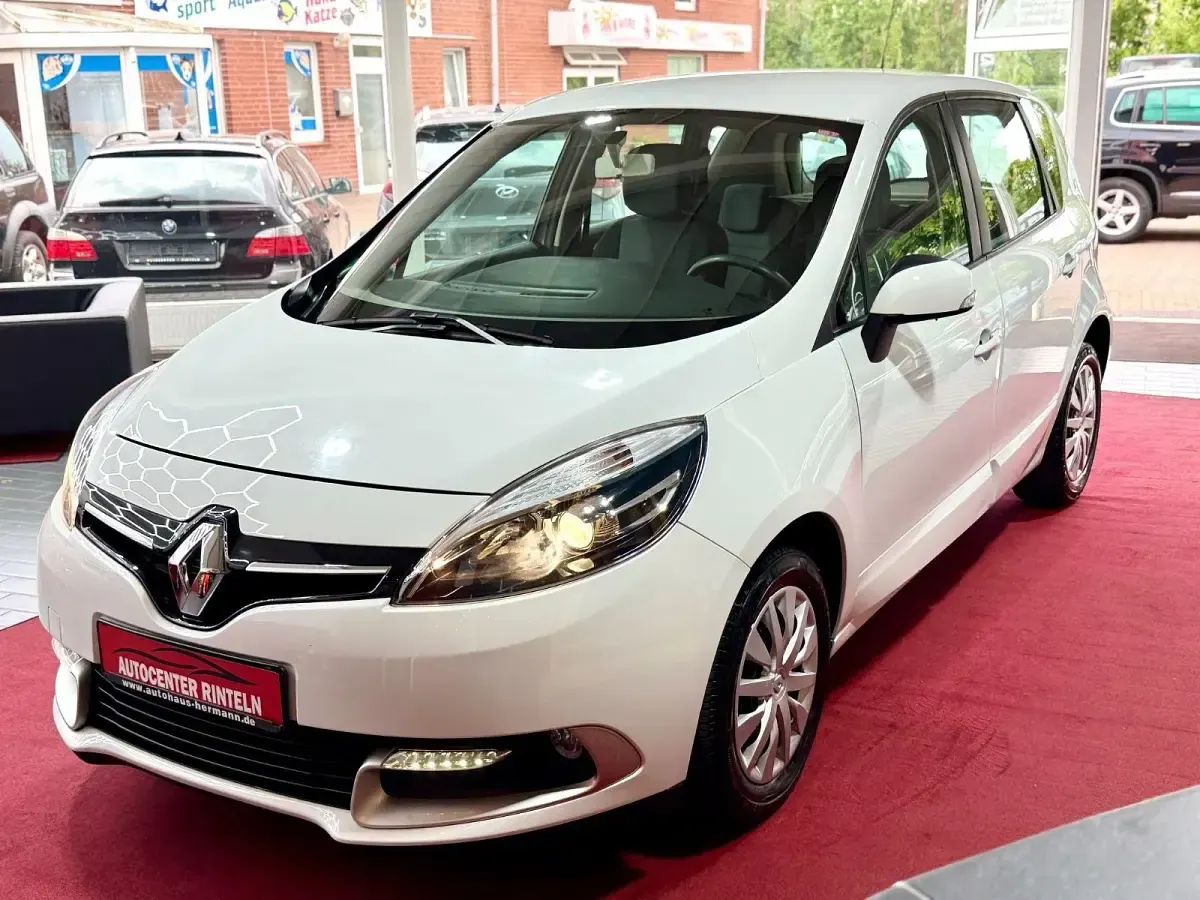 Gebraucht Renault Scénic III Authentique 116 PS (85 kW) 2015 Weiß Van / Kleinbus