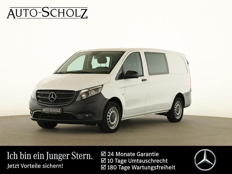 Weiß Gebraucht 2021 Mercedes Vito Van / Kleinbus | 37.961 € - Bild 1/4