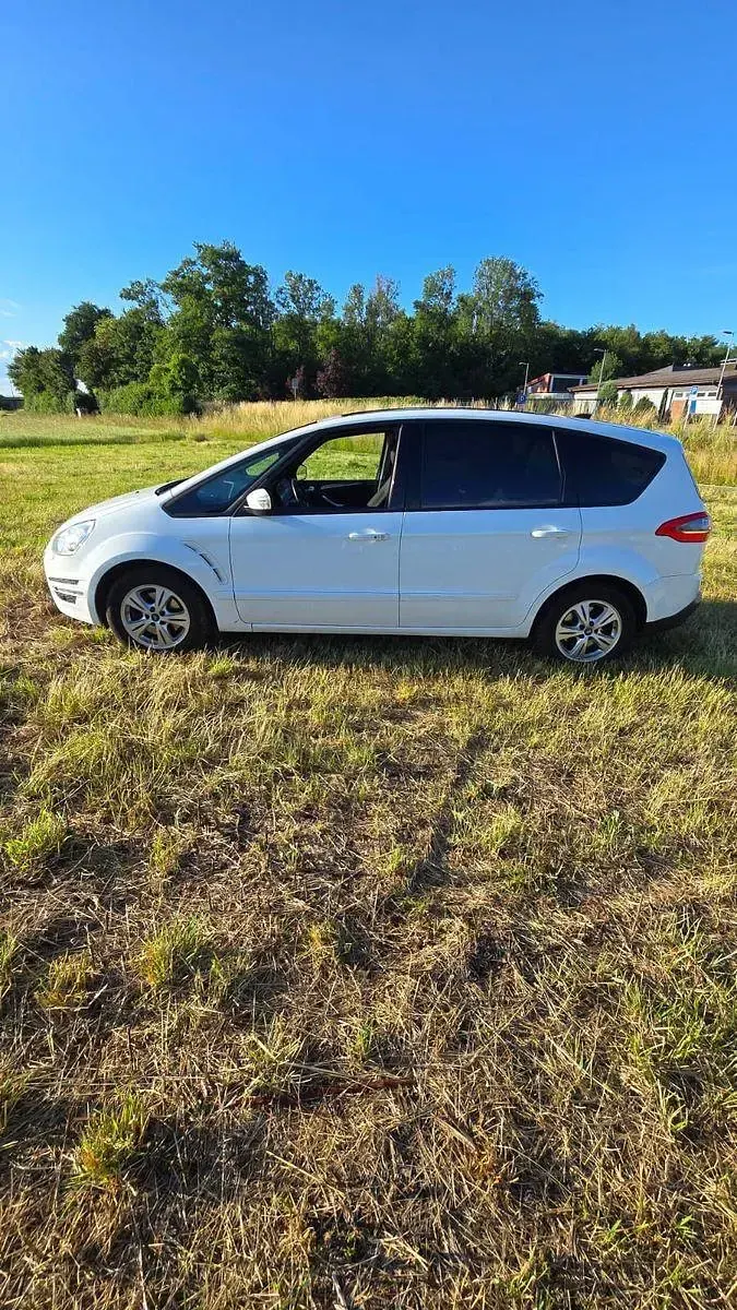 Gebraucht Ford S-MAX Titanium 163 PS (119 kW) 2015 Weiß Van / Kleinbus
