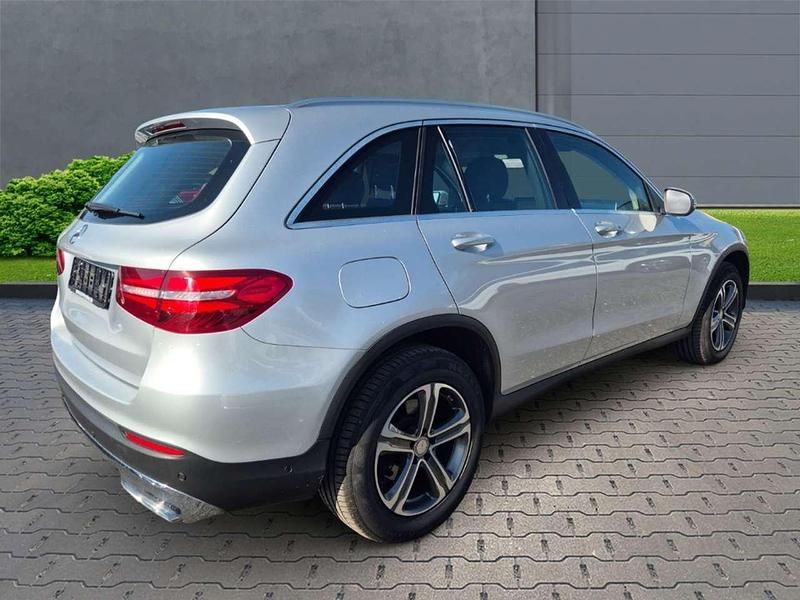Gebraucht Mercedes GLC250 204 PS (150 kW) 2016 Silber SUV
