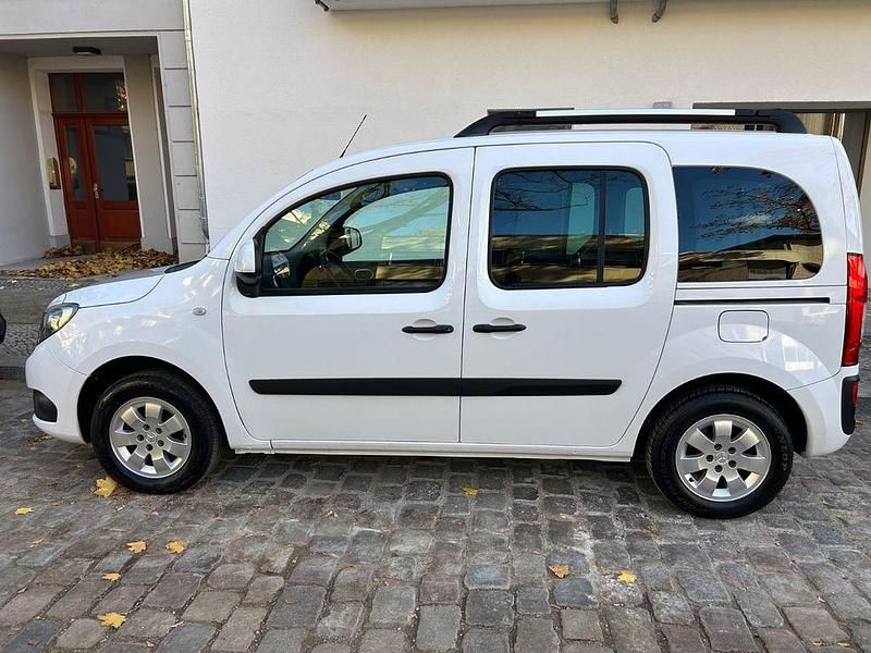 Weiß Gebraucht 2020 Mercedes Citan 109 Edition Kombi | 11.899 € (Fairer Preis) - Bild 1/4